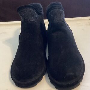 BearPaw Black Suede Boots